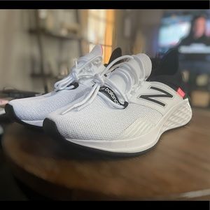 BRAND NEW W/O TAGS NEW BALANCE RUNNING SHOE